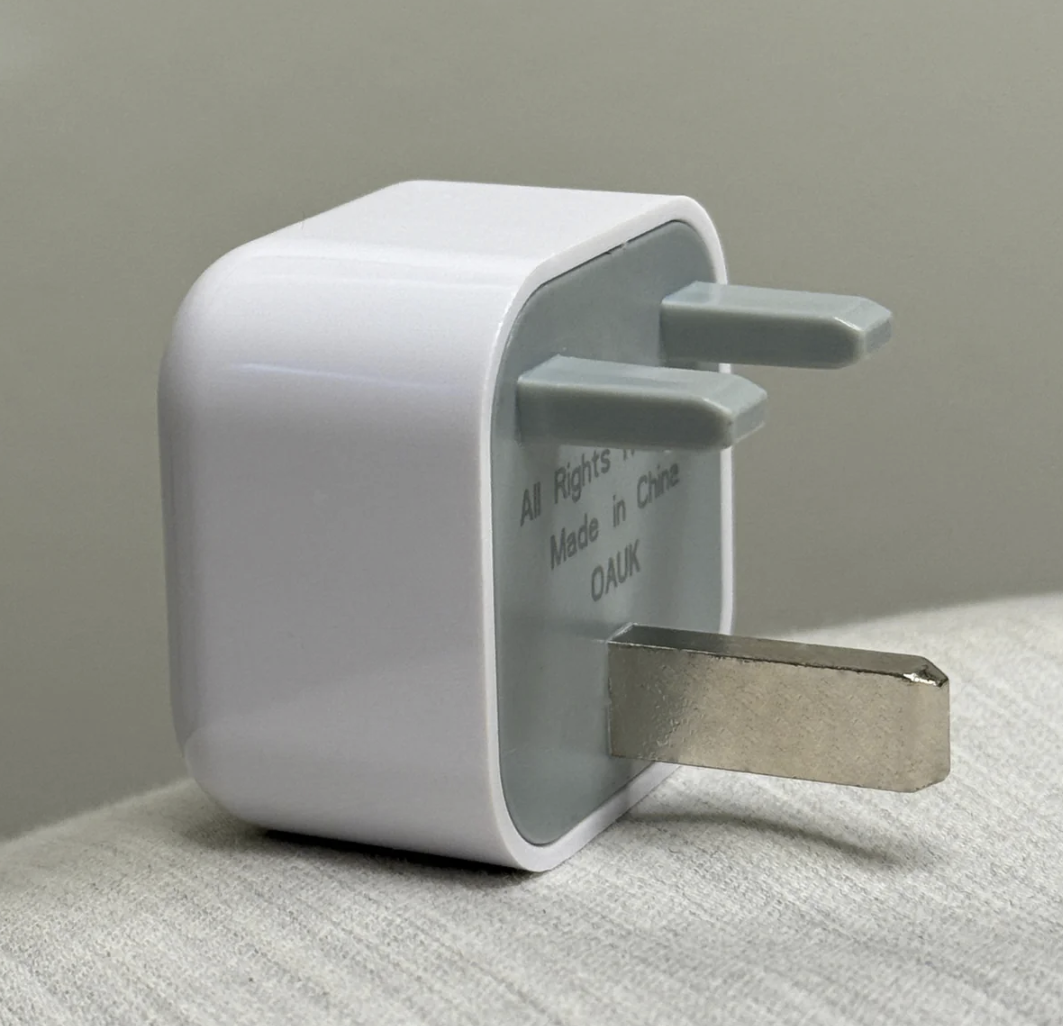 (Type G) Hong Kong Grounding Adapter ⾹港掣式接地插頭